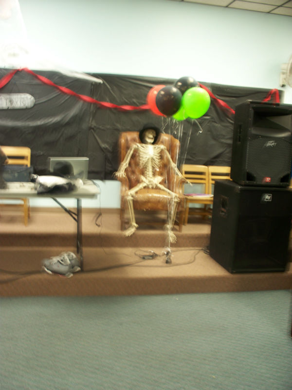 Zombie Prom - Skeleton